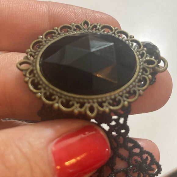 Black Gothic Victorian Vampire Oval Pendant Lace Choker Adjustable Necklace - Picture 6 of 6